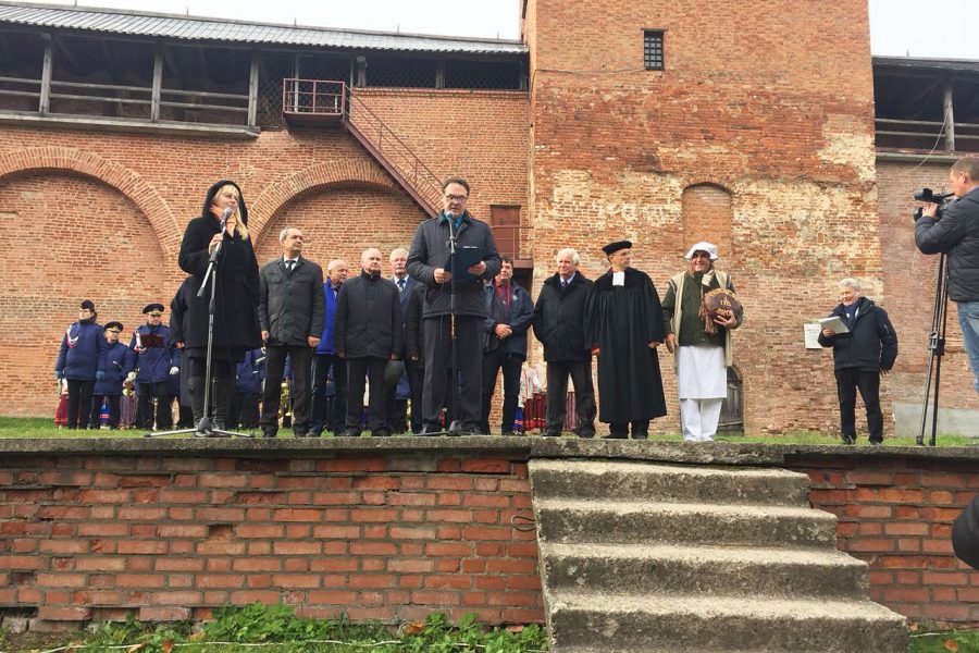 Offizielle Übergabe der Friedensglocke - Titanen on tour in Weliki Novgorod
