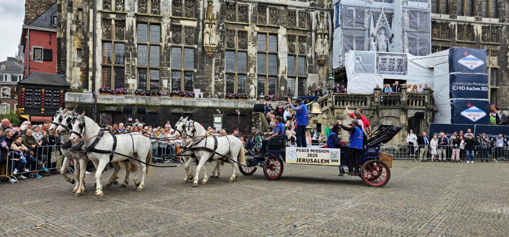 Aachen Empfang vor dem Rathaus