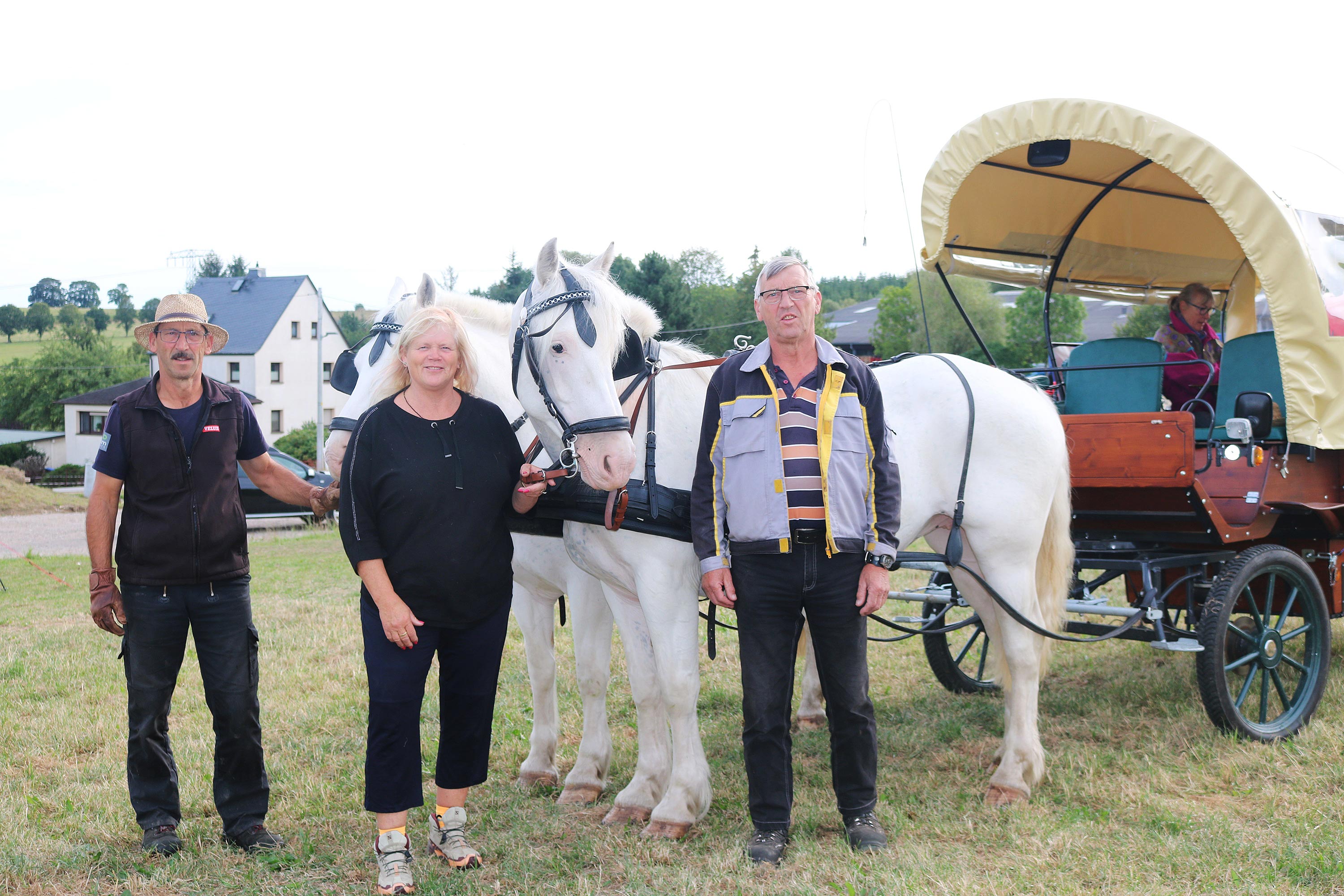 Team Freiberger 2 mit Hubert, Gabriele, Alban und auf der Kutsche Regine