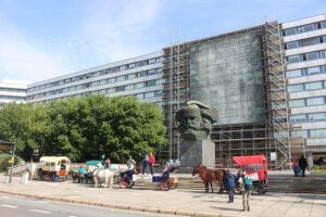 Treck beim Chemnitzer Marx